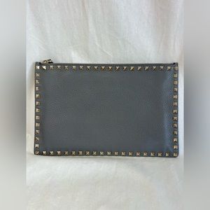 Valentito gery studs details handbag.